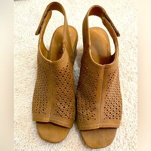 White Mountain Block Heel Sandals